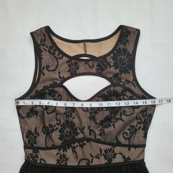 UP by Ultra Pink Black/Tan Lined Bodice Lace Cut-Out Cocktail Dress Size Medium - Picture 14 of 16
